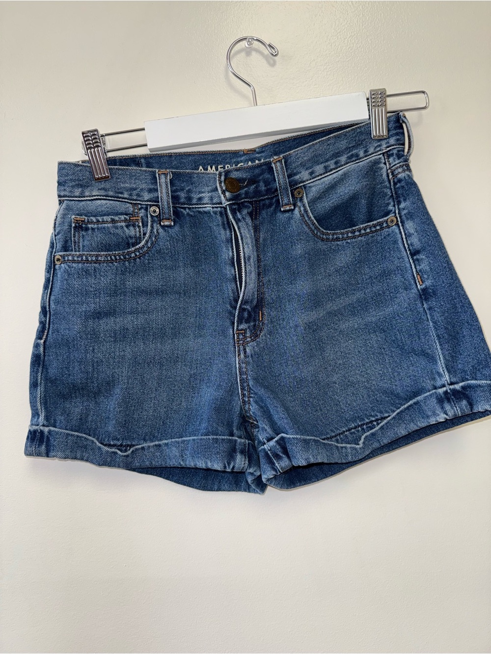American Eagle (2) Denim Mom Short Jean Shorts with Rolled Hem